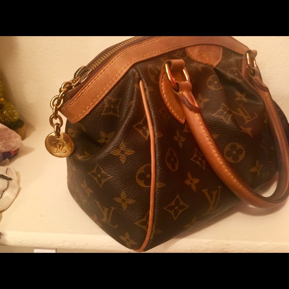 ***Authentic Louis Vuitton*** Purse